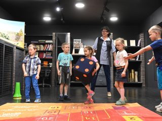 Лауреат множества премий и наград, руководитель музея «Магнезит» в экспертном совете