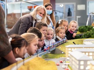 Выставочный центр АО «ДМЗ»