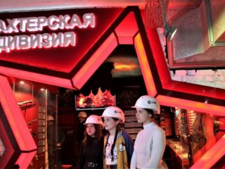 Кузбасские юные поисковики побывали в корпоративном музее СУЭК