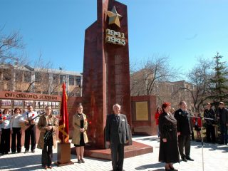 Информационно-выставочный зал АО «Электромашиностроительный завод «ЛЕПСЕ»