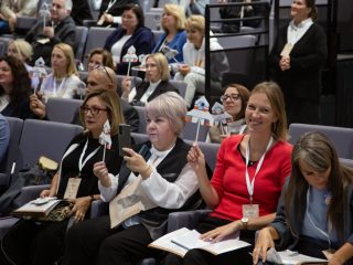 «Мы не соревнуемся, мы рассказываем о своих детях»