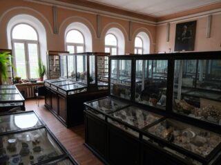 Научно-учебный геологический музей