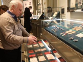 К 80-летию Победы: Гознак показывает боевые и трудовые награды XX века