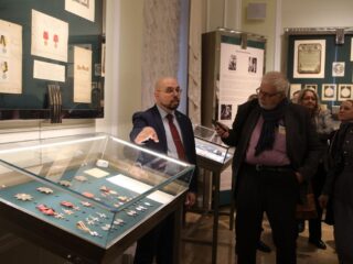 К 80-летию Победы: Гознак показывает боевые и трудовые награды XX века