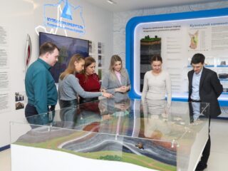 Музей угля и трудовой славы Кедровского угольного разреза УК «Кузбассразрезуголь»